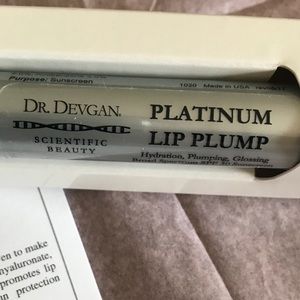 NIB Dr Devgan Platinum Lip Plump NIB